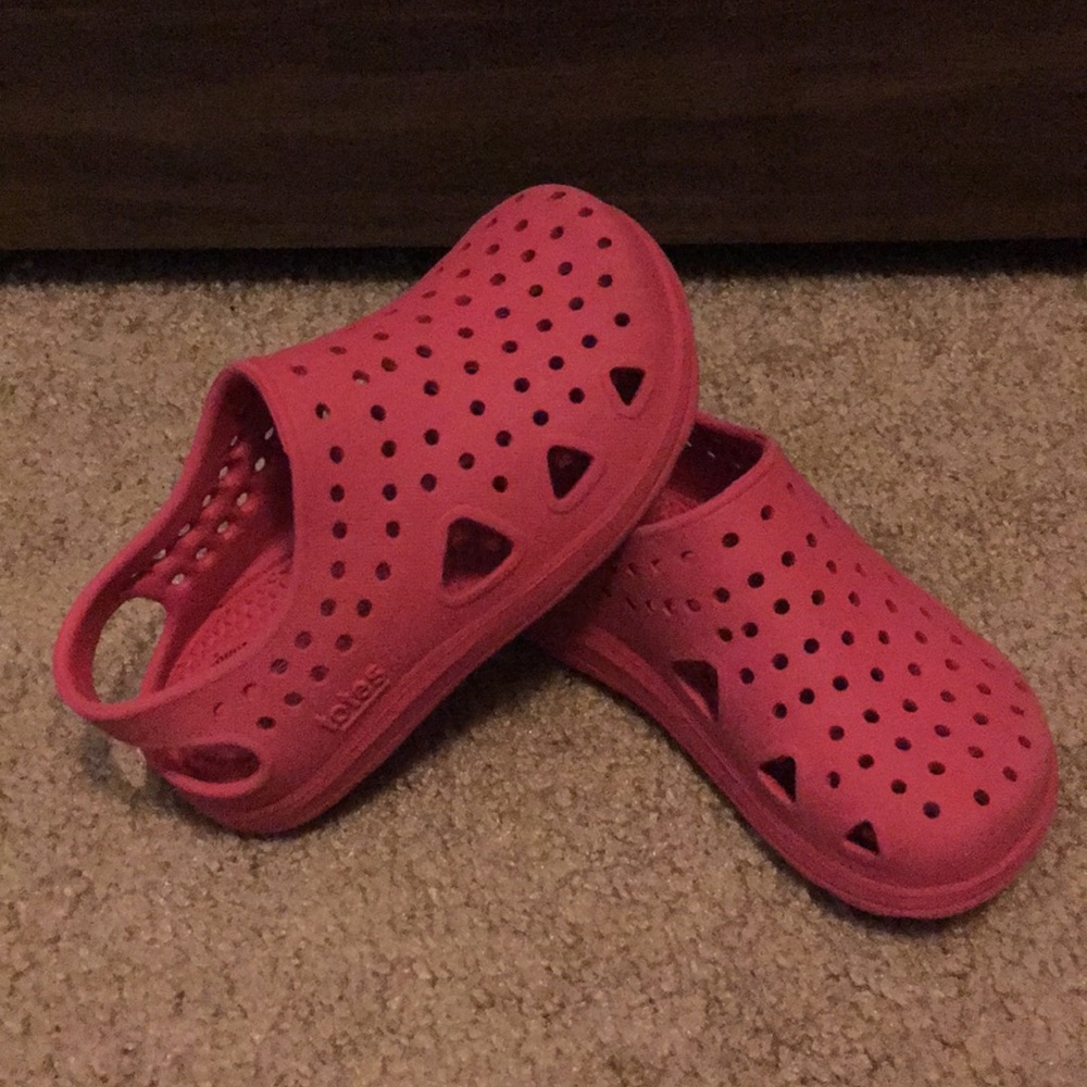 SOLD Toddler Size 6 Sandals